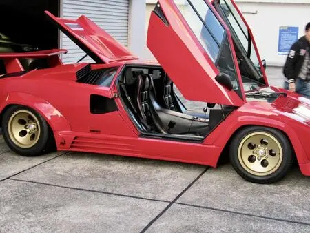 1988 — LAMBORGHINI COUNTACH