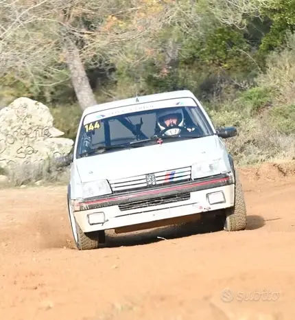 1986 — PEUGEOT 205 — 2,000 km