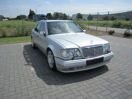 1994 — Mercedes E-class E 500 — 90,500 km