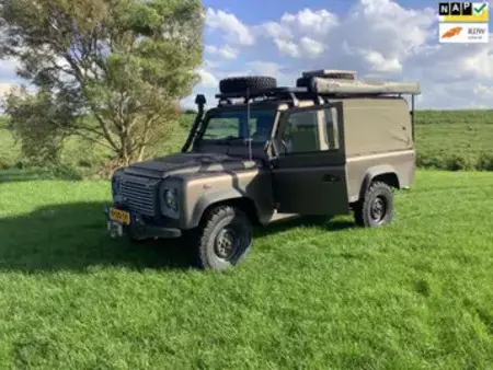 2010 — LAND ROVER DEFENDER — 66,115 km