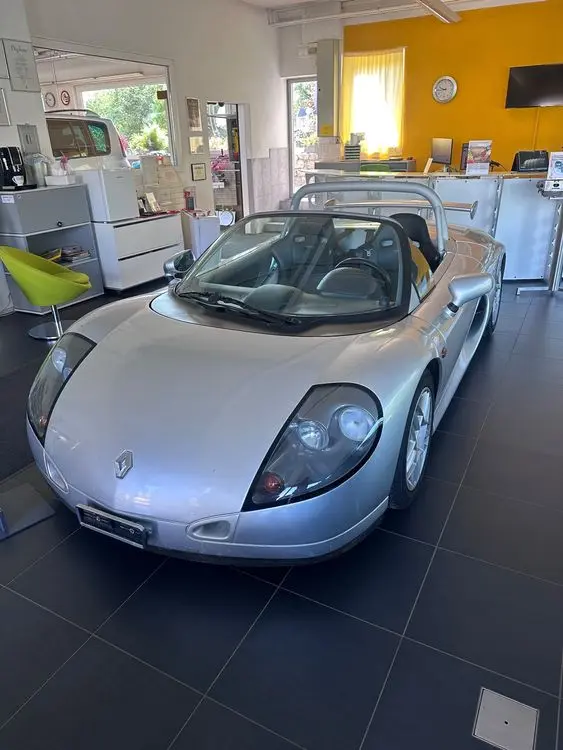 1998 — RENAULT SPIDER — 13,900 km