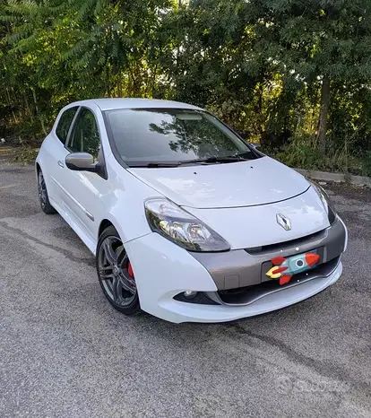 2010 — RENAULT CLIO — 63,101 km