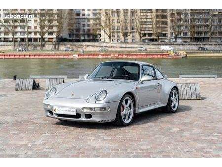 PORSCHE 993