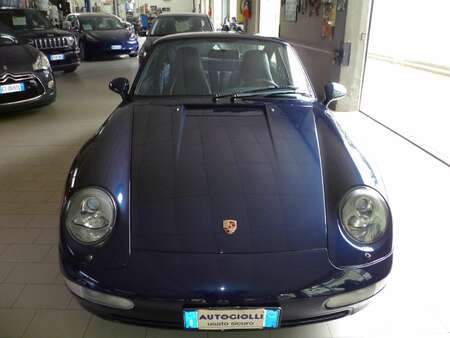 PORSCHE 993