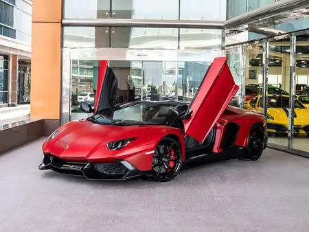 2015 — LAMBORGHINI AVENTADOR ROADSTER — 35,000 km