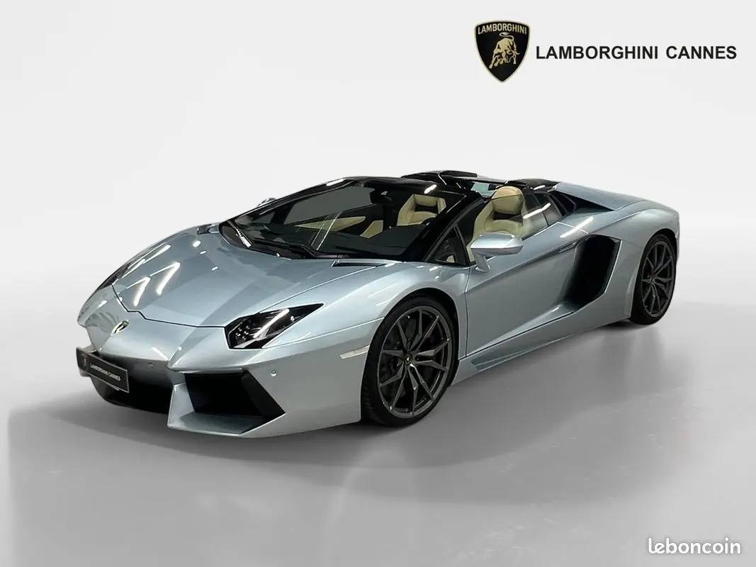 2014 — LAMBORGHINI AVENTADOR ROADSTER — 16,500 km