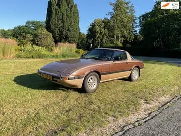 1985 — MAZDA RX-7 — 87,800 km