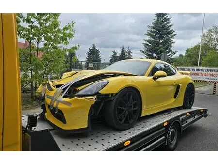 2015 — PORSCHE CAYMAN — 41,000 km
