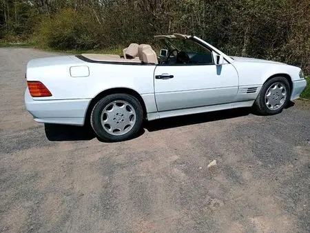 1991 — MERCEDES SL-CLASS — 110,000 km