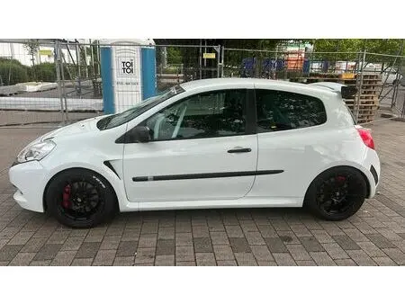 2012 — RENAULT CLIO — 76,000 km