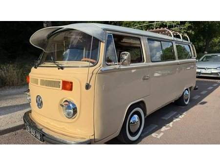 VOLKSWAGEN COMBI