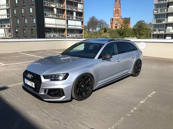 Audi RS4 — 96,300 km