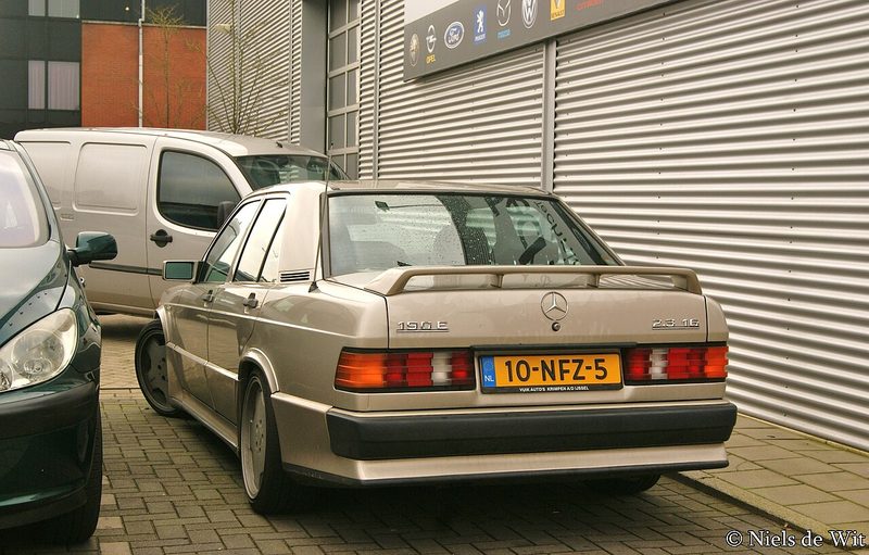Mercedes-Benz 190E 2316