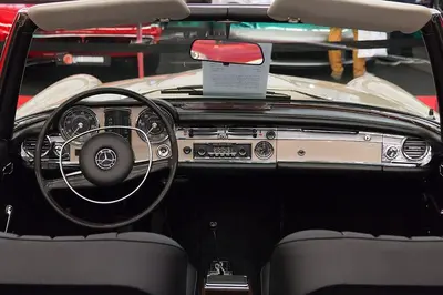 Mercedes-Benz W113-Pagoda